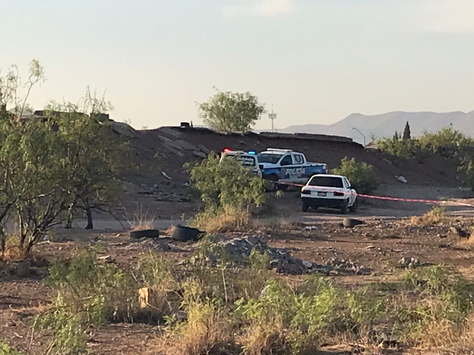 LOCALIZAN DOS ASESINADOS EN LA COLONIA SIERRA AZUL