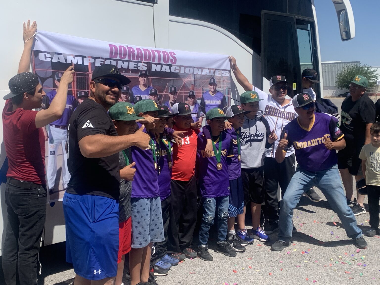 DORADITOS DE CHIHUAHUA FUERON RECIBIDOS CON MARIACHI