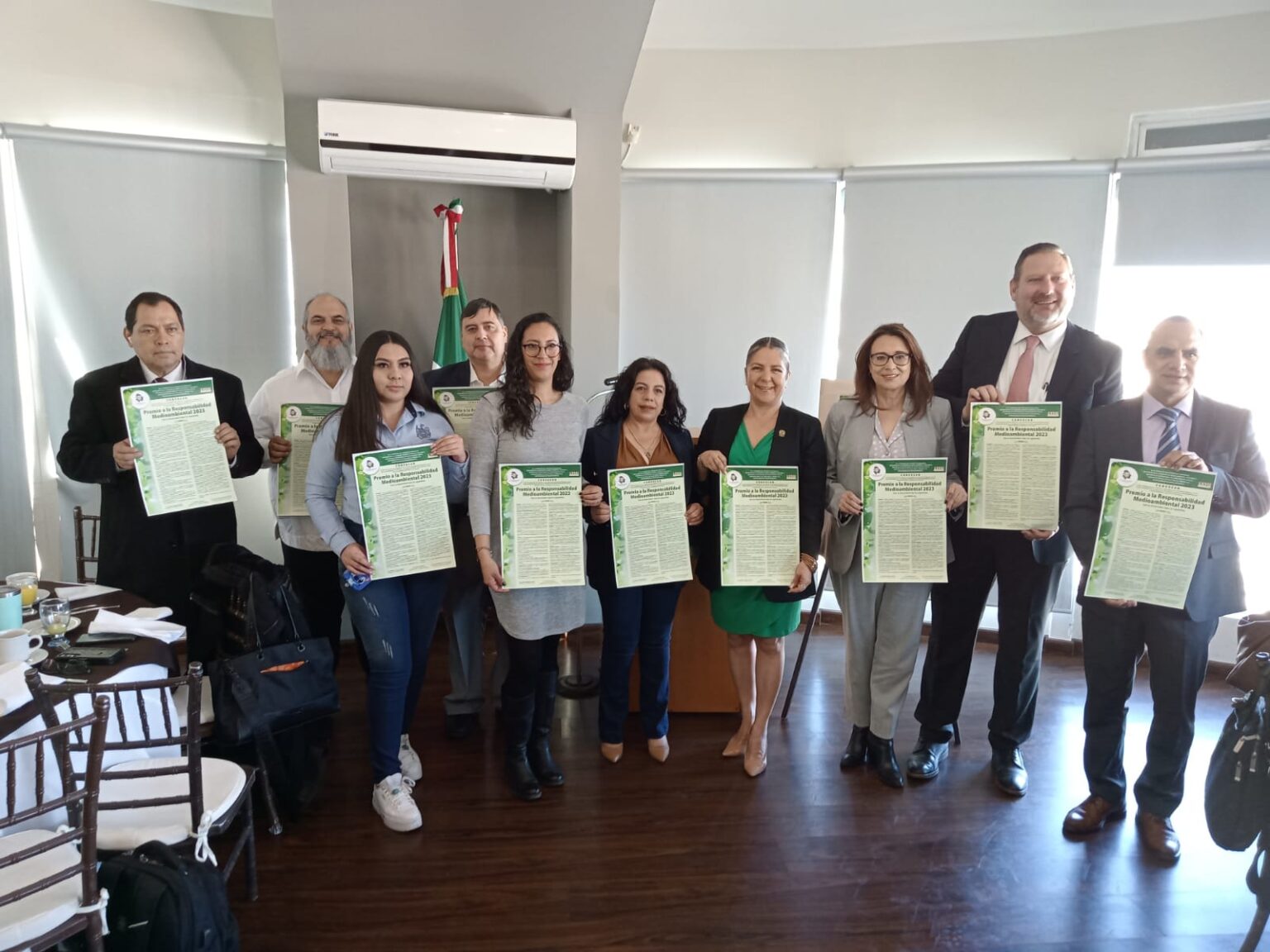 DIPUTADA ROSANA DÍAZ PRESENTA EL PREMIO RESPONSABILIDAD MEDIO AMBIENTAL 2023