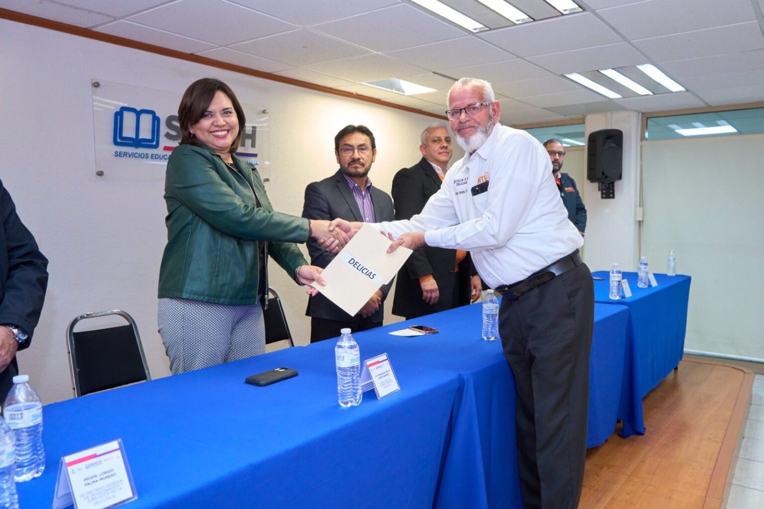 DESTINA GOBIERNO DEL ESTADO MÁS DE 5 MILLONES DE PESOS PARA BONO DE RECUPERACIÓN A MAESTROS JUBILADOS Y PENSIONADOS