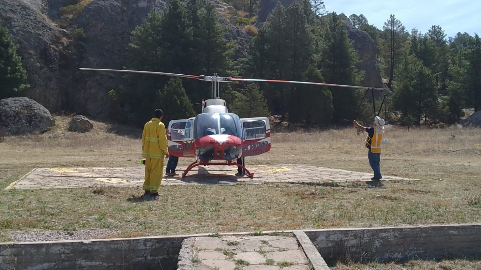 ACTIVA PROTECCIÓN CIVIL ESTATAL OPERATIVO DE APOYO A BRIGADAS CONTRA INCENDIOS FORESTALES EN LA SIERRA TARAHUMARA