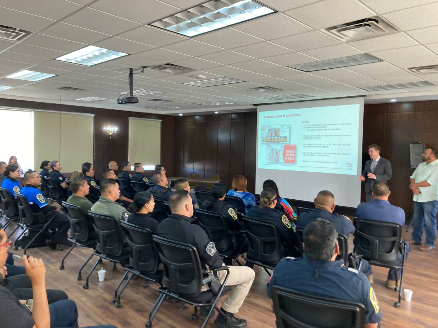 CAPACITAN A POLICÍAS MUNICIPALES EN MATERIA DE DERECHOS HUMANOS, LEY OLIMPIA Y PREVENCIÓN DE LA ANSIEDAD Y DEPRESIÓN