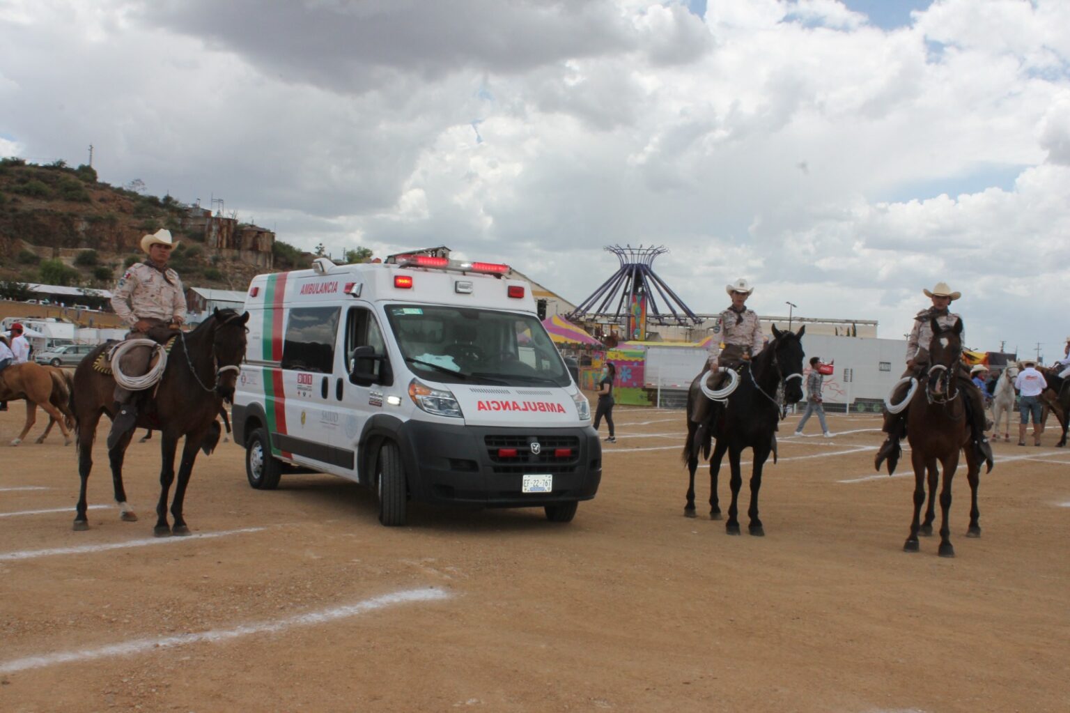 PREPARA SALUD OPERATIVO DE REACCIÓN INMEDIATA ANTE ARRIBO DE CABALGATA VILLISTA A PARRAL