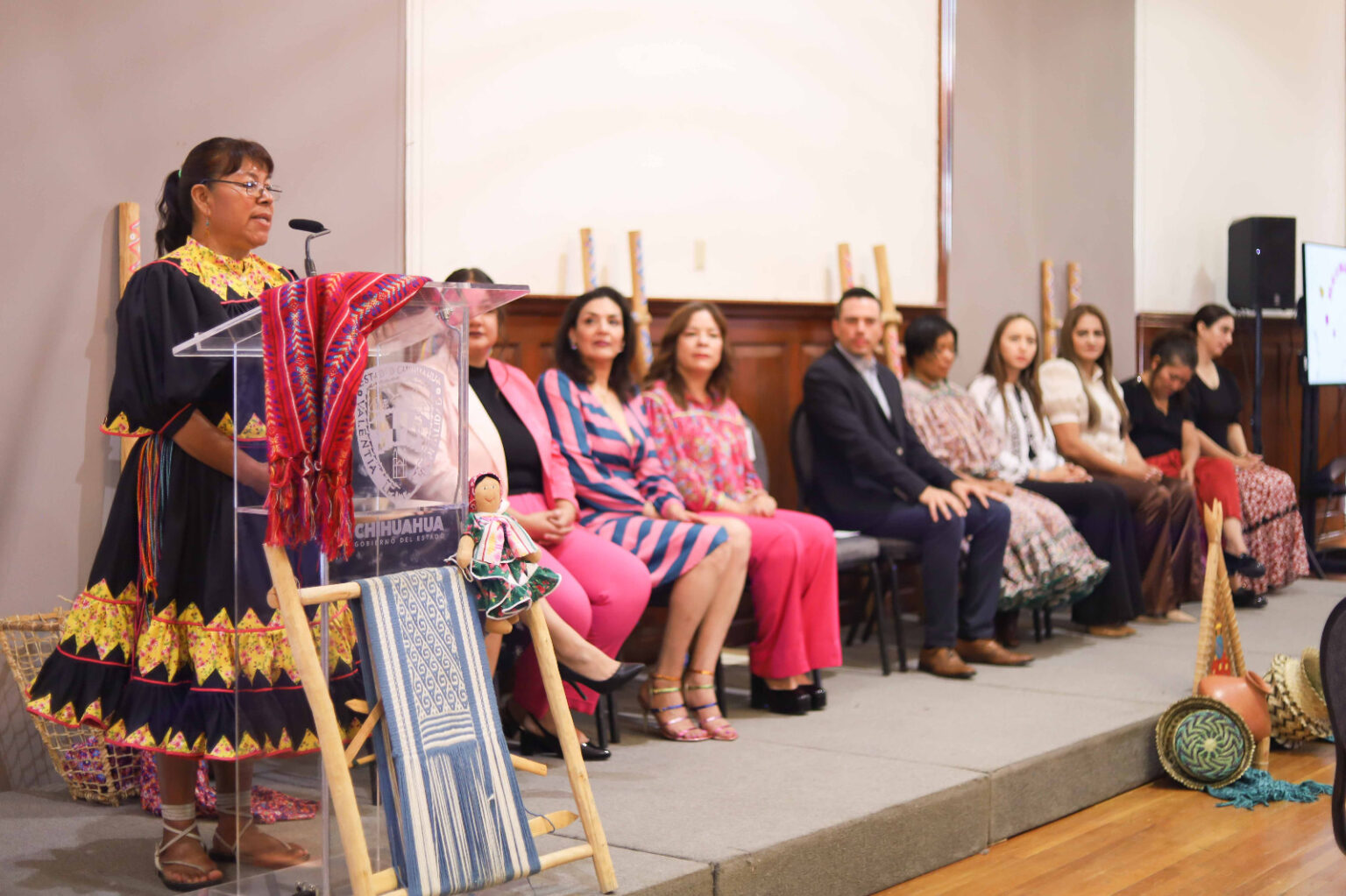 RECONOCE GOBIERNO DEL ESTADO A 120 MUJERES DE PUEBLOS ORIGINARIOS QUE TRABAJAN POR EL FORTALECIMIENTO DE SU CULTURA