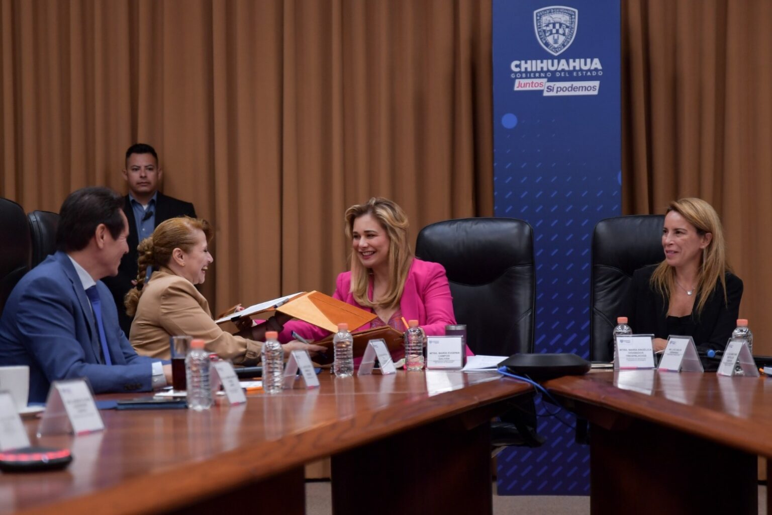 FIRMA MARU CAMPOS CONTRATO DEL FIDEICOMISO PARA EL DESARROLLO ENERGÉTICO SUSTENTABLE