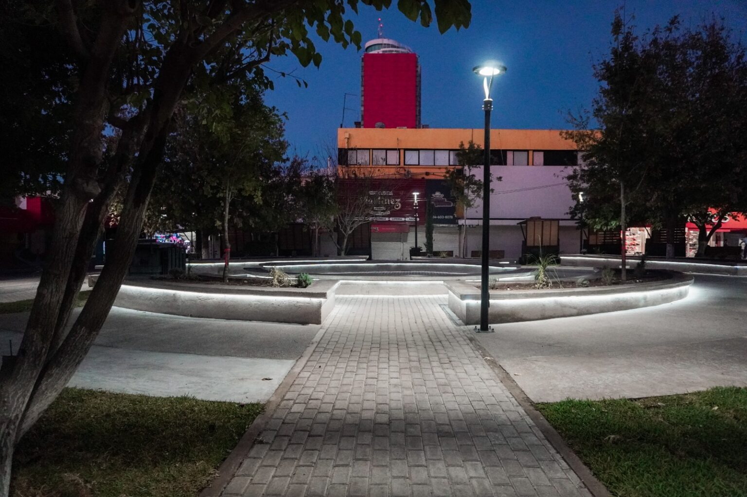 FINALIZA GOBIERNO MUNICIPAL TRABAJOS DE REMODELACIÓN EN LA PLAZA MERINO