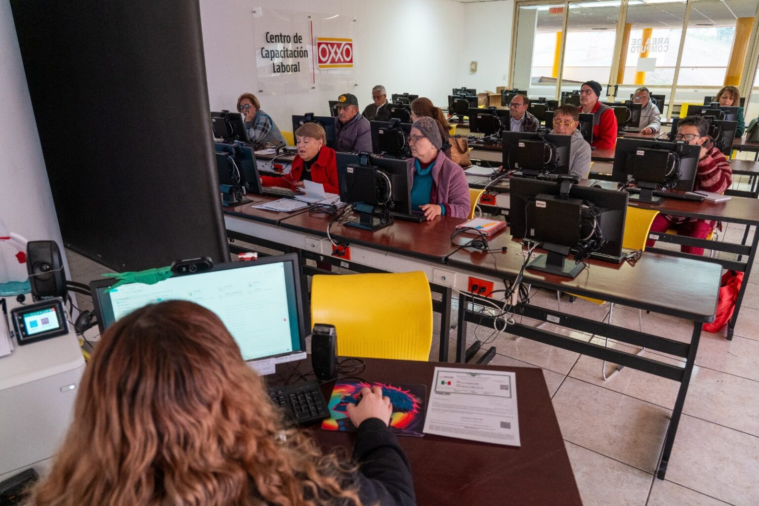 ARRANCA MUNICIPIO CURSOS DE WHATSAPP, CANVA Y COMPUTACIÓN PARA ADULTOS MAYORES