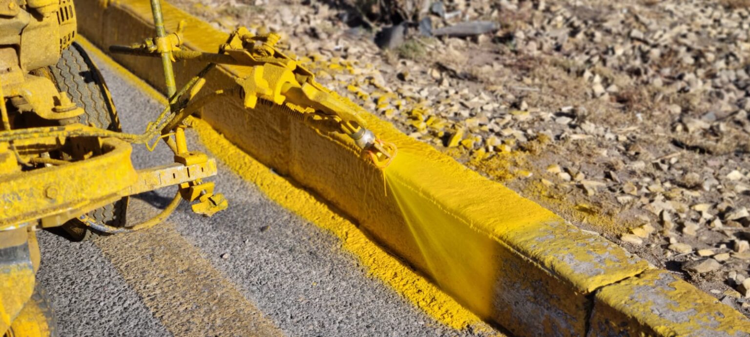 PINTA MUNICIPIO MÁS DE 59 MIL METROS LINEALES DE GUARNICIONES EN LO QUE VA DEL AÑO