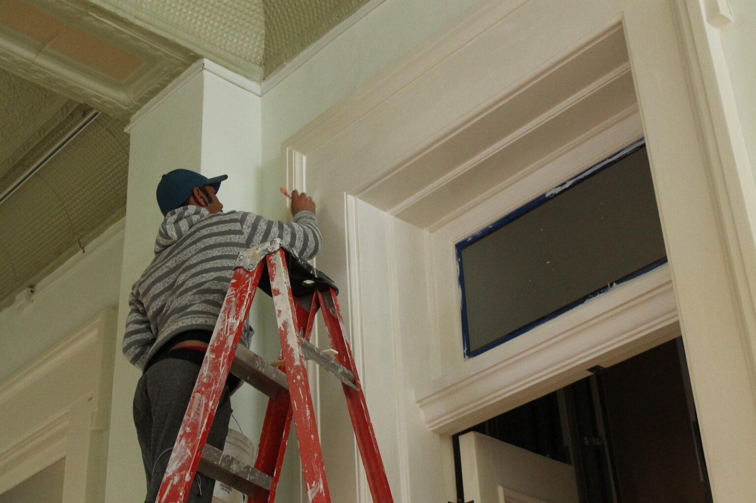 FINALIZA PROYECTO DE REHABILITACIÓN DE PUERTAS Y VENTANAS EN CASA CHIHUAHUA