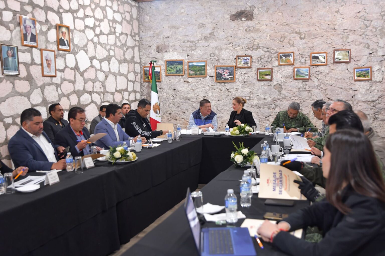 PARTICIPAN AUTORIDADES DE LOS TRES ÓRDENES DE GOBIERNO EN MESA DE SEGURIDAD, EN GUADALUPE Y CALVO