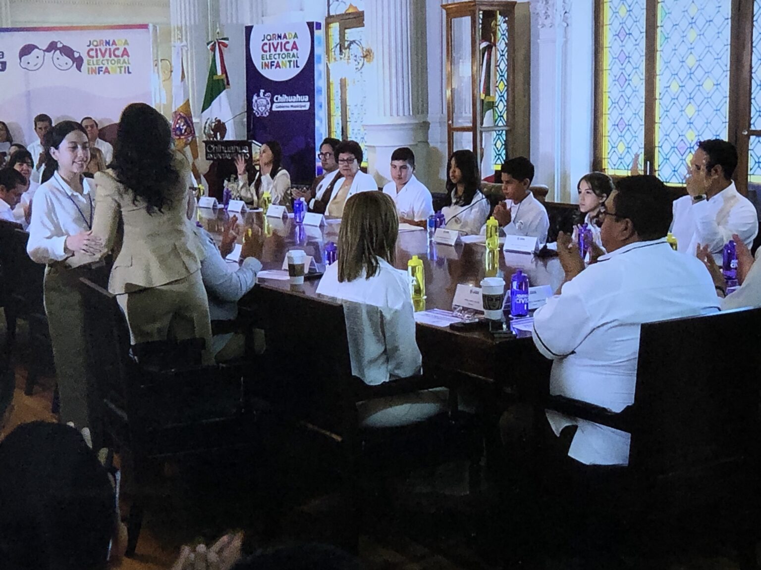 CELEBRAN NIÑOS SESIÓN DE CABILDO; PRESIDE ALCALDESA INFANTIL