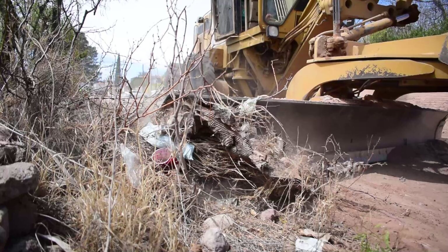 ATIENDE MUNICIPIO TERRACERÍA PRA TRÁNSITO SEGURO