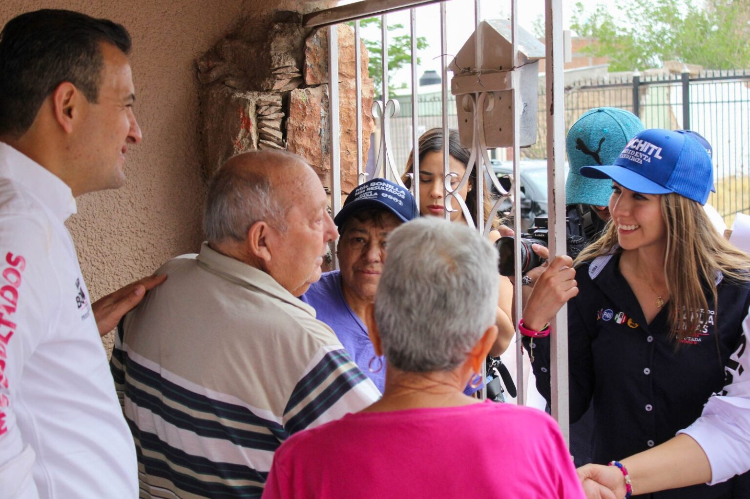 VISITA CARLA RIVAS LA COLONIA DIVISIÓN DEL NORTE EN SU PRIMER DÍA DE CAMPAÑA