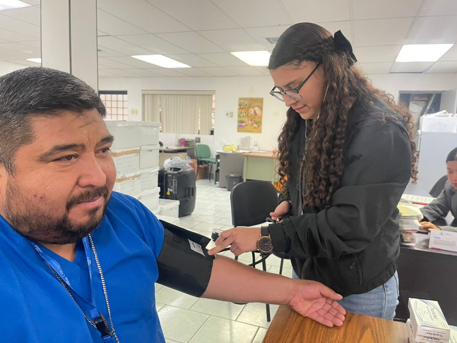 OFRECEN SERVICIO DE ATENCIÓN A LA SALUD A TRAVÉS DE «MÉDICO EN TU CENTRO»