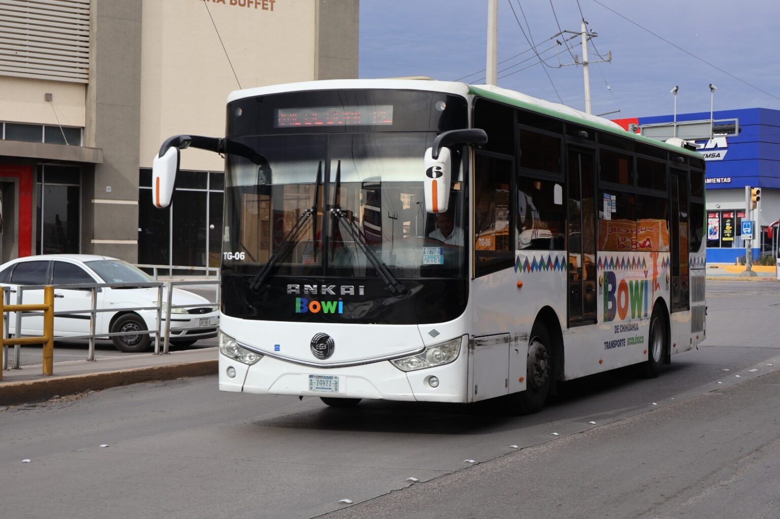 LLEGA GOBIERNO DEL ESTADO A ACUERDOS CON CHOFERES DE BOWÍ