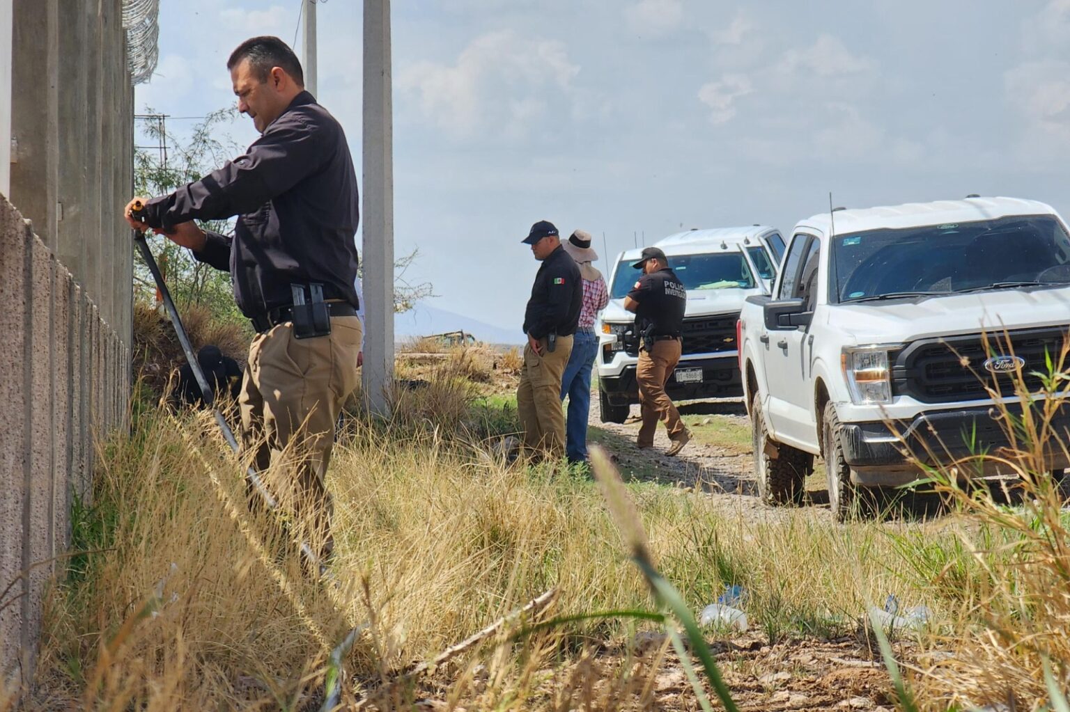 CLAUSURA JMAS CHIHUAHUA CINCO TOMAS CLANDESTINAS Y DETIENEN A UNO POR ROBO DE AGUA