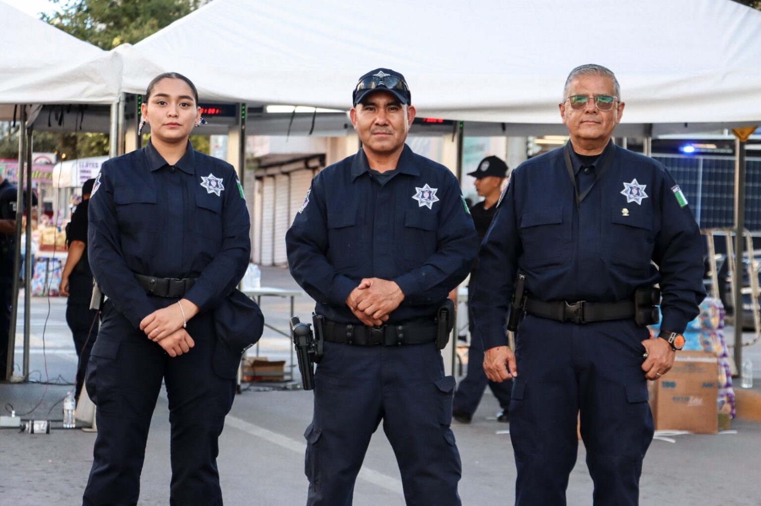 MÁS DE 1 MIL 300 ELEMENTOS RESGUARDAN LA PLAZA DEL ÁNGEL