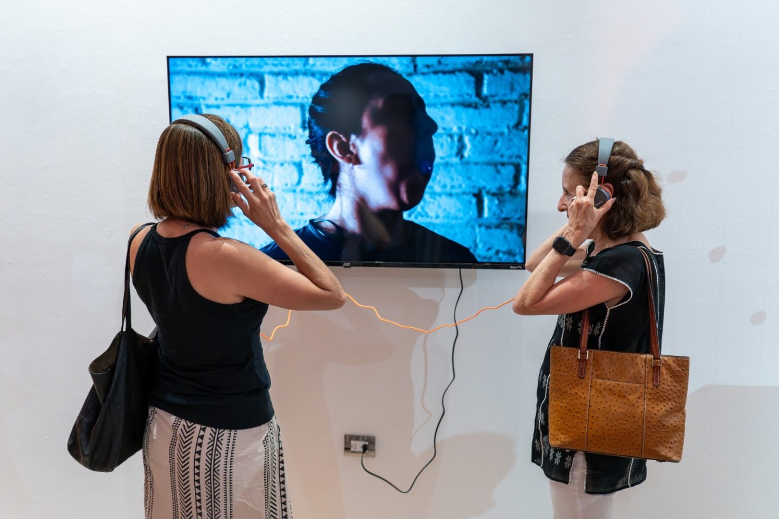 ANUNCIAN POCOS DÍAS PARA VISITAR LA EXPOSICIÓN «MUSICORPORALIDAD» DE GABY HIJAR