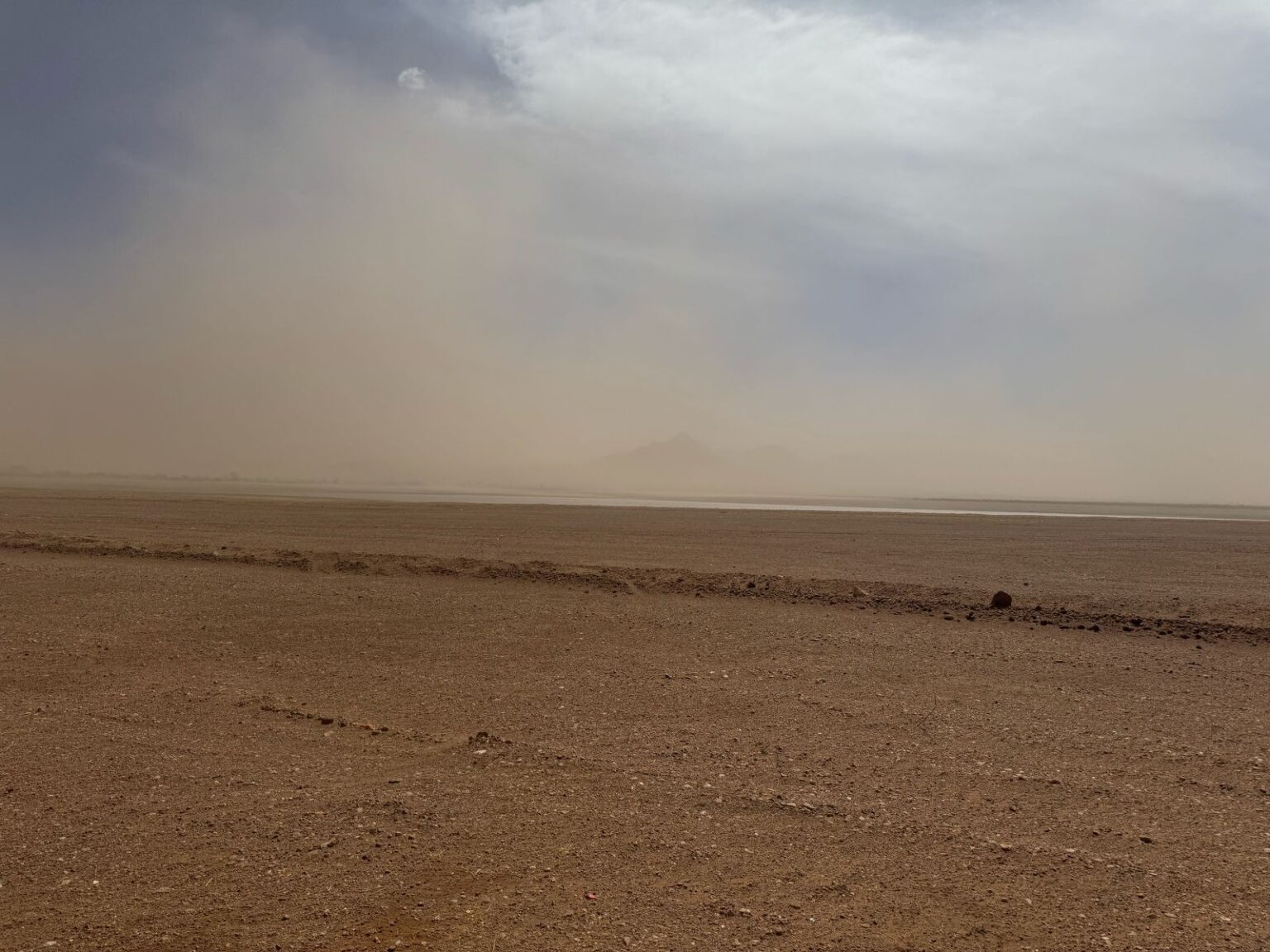 Continuarán los fuertes vientos en el Estado