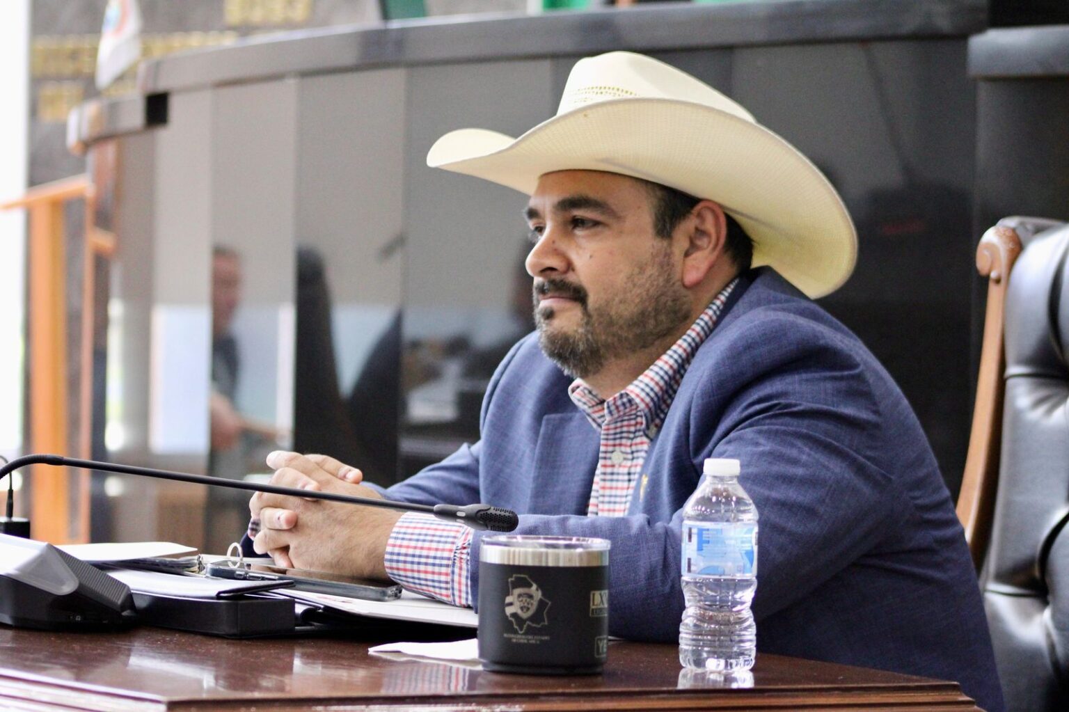 Habilita Luis Fernando Chacón centros de acopio en apoyo a combatientes de incendios