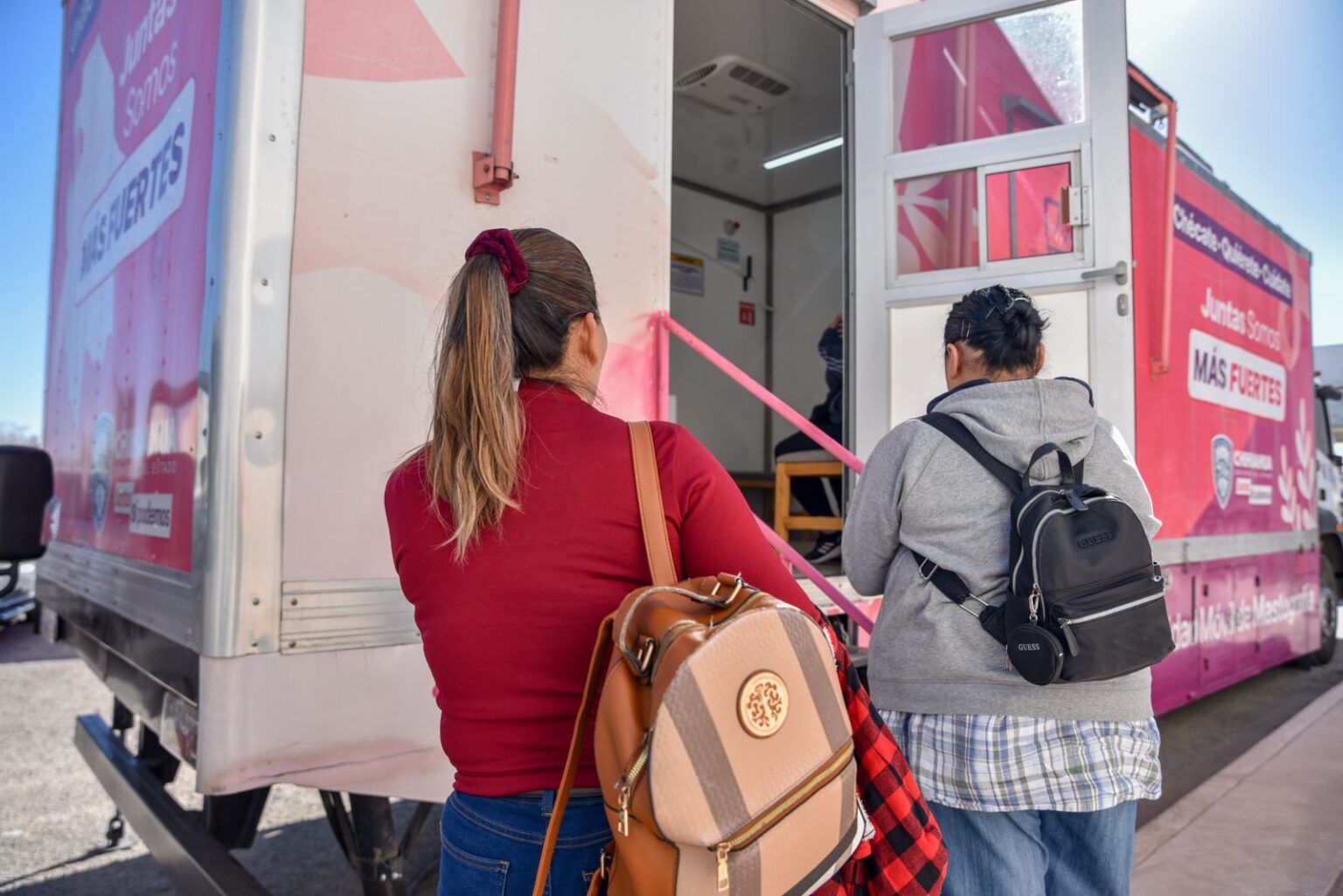 Ofrece Secretaría de Salud mastografías gratuitas en la Feria de Santa Rita