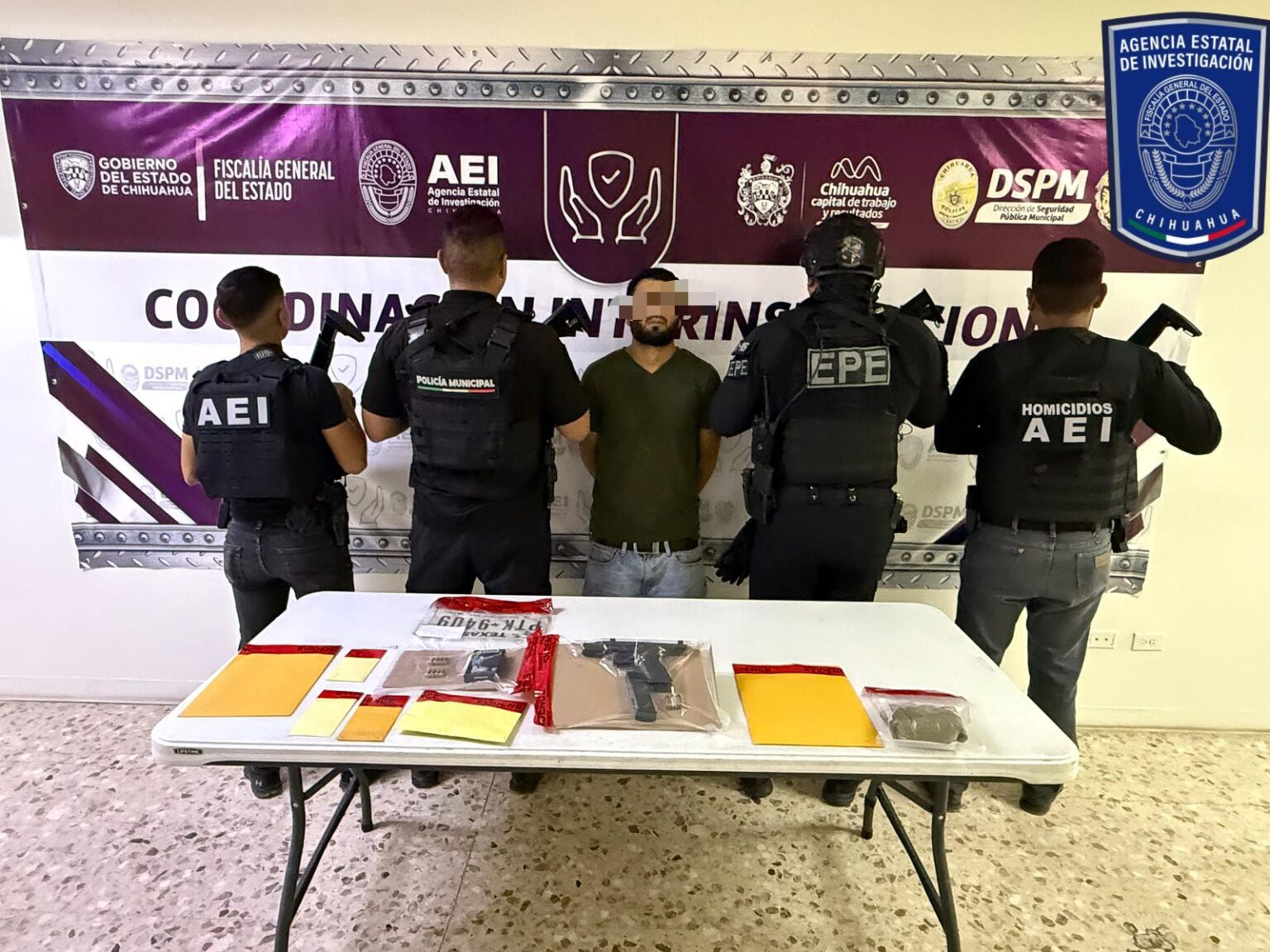 Fiscalía Zona Centro catea domicilio en la colonia Saucito