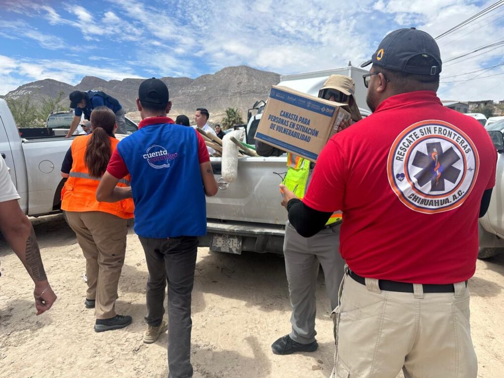 Distribuye Gobierno del Estado apoyos en colonias afectadas por las lluvias