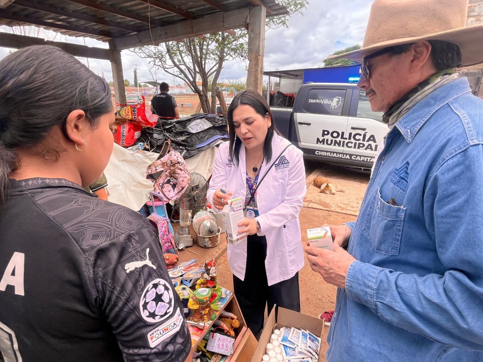 Atiende Secretaría de Salud a familias afectadas por las lluvias