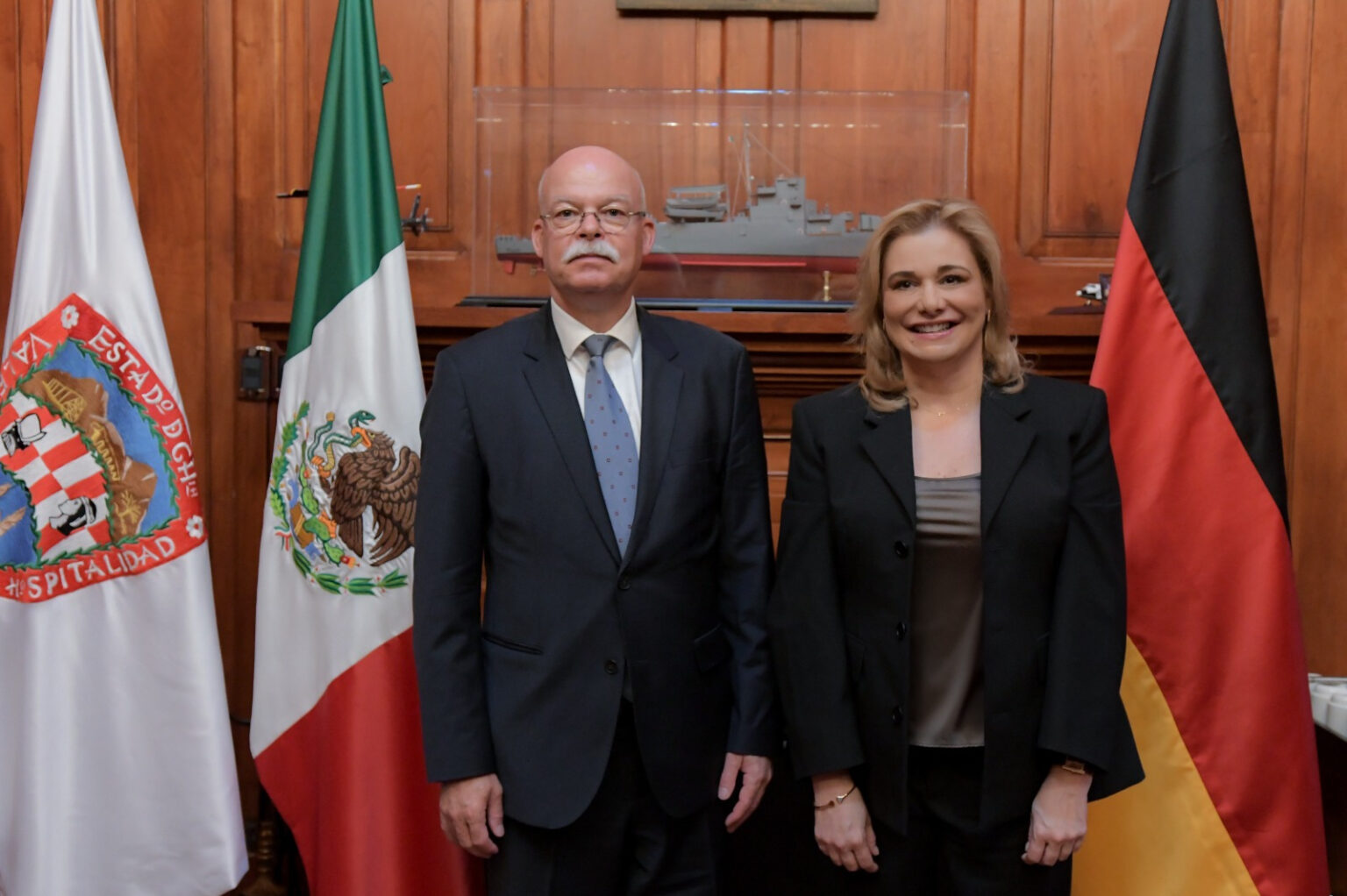 Maru Campos recibe a Clemens Von Goetze, embajador de Alemania en México