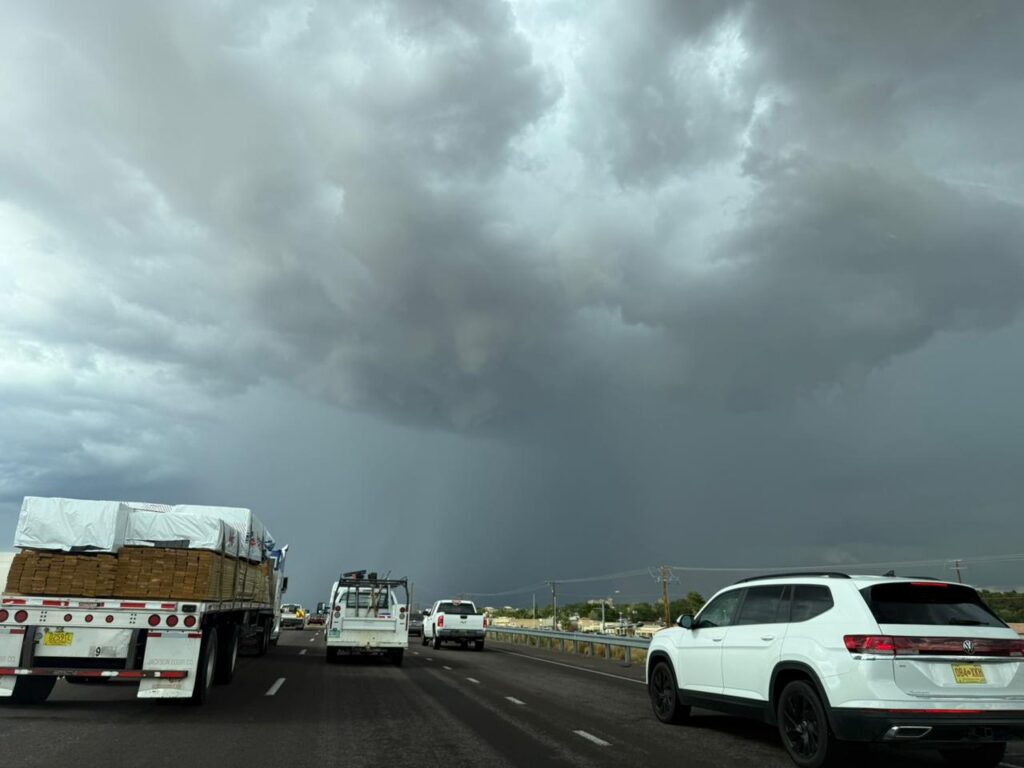 Lunes: Se pronostican lluvias en más de 30 municipios