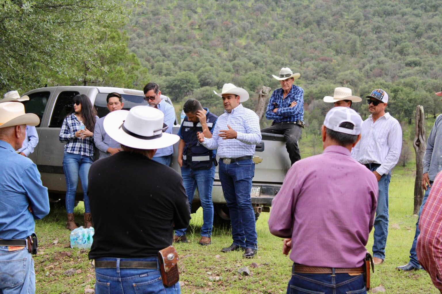 Buscan Fernando Chacón y Asociaciones Civiles presa en Matachí; aseguraría riego en región occidente