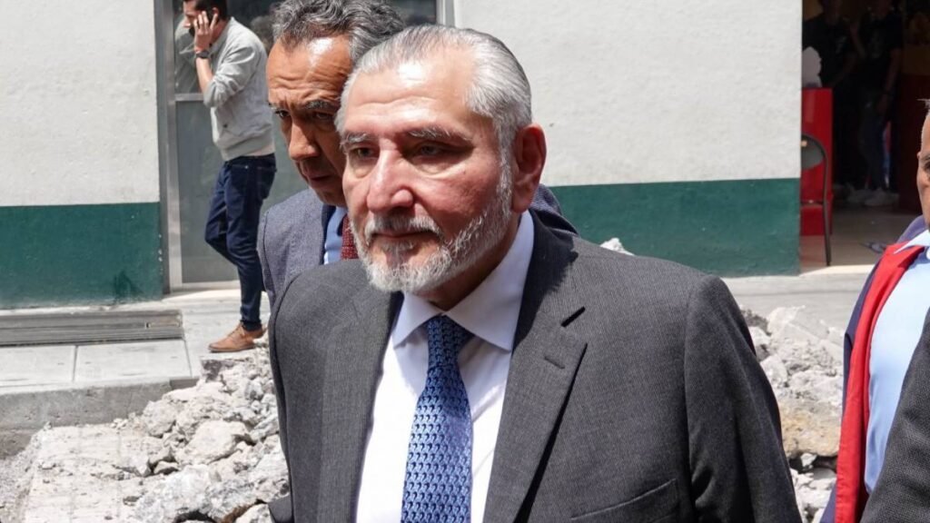 Increpan a Adán Augusto en la calle: “Saludos a la Barredora”, le gritan