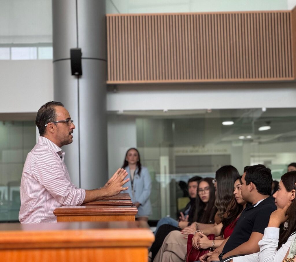 La política es la gestión de lo público, y todos estamos llamados a participar”: Jorge Soto ante estudiantes de Derecho