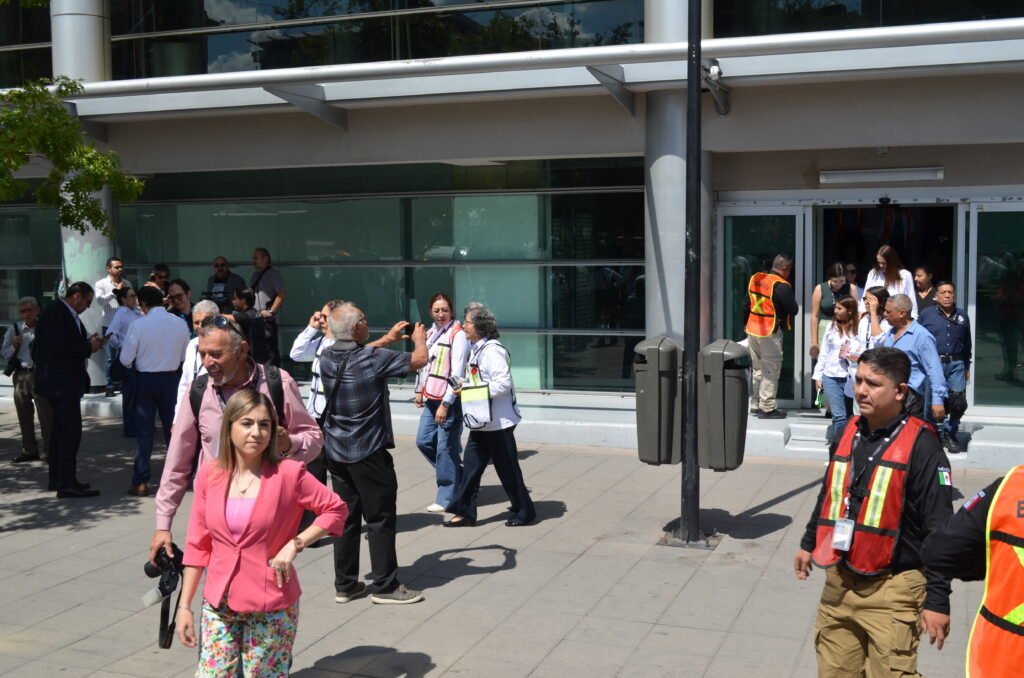 Realiza Congreso simulacro de incendio en edificio legislativo