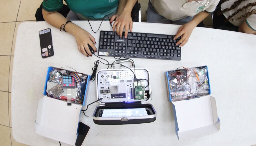 Anuncia Cobach implementación de Robótica como nueva capacitación laboral para sus estudiantes