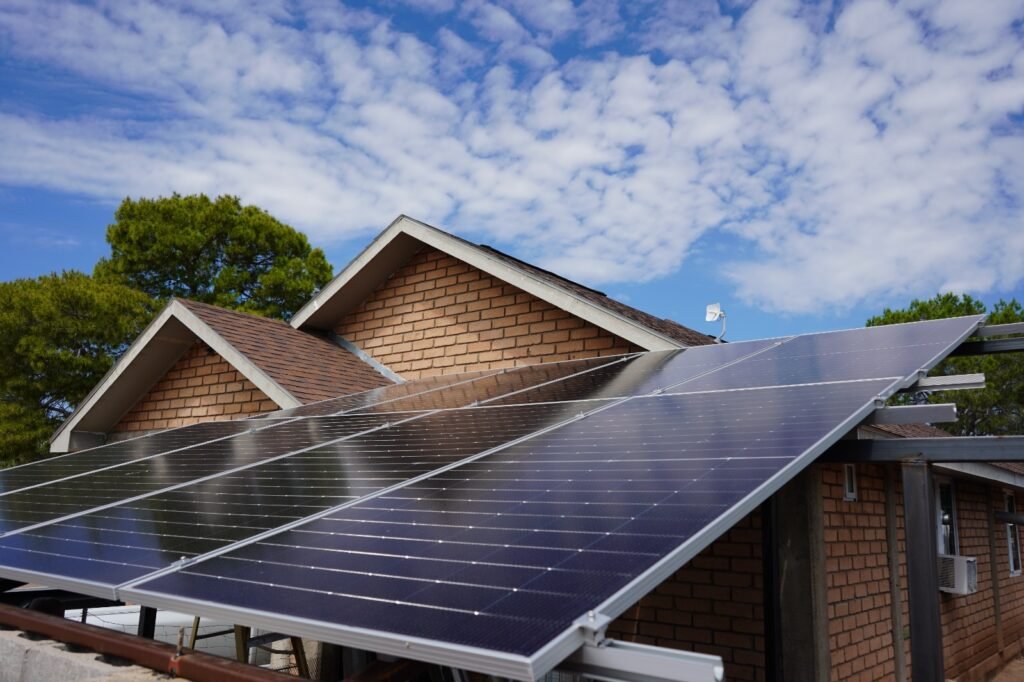 Invita Gobierno Municipal a conocer la convocatoria para adquirir paneles solares en los hogares de la zona rural