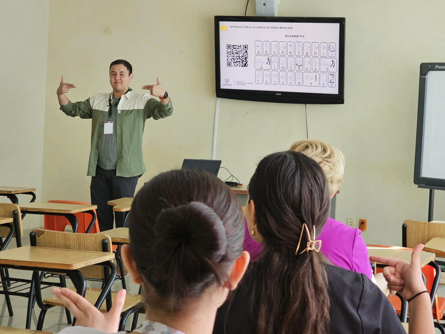 Conmemora Desarrollo Humano el Día Internacional de las Personas Sordas