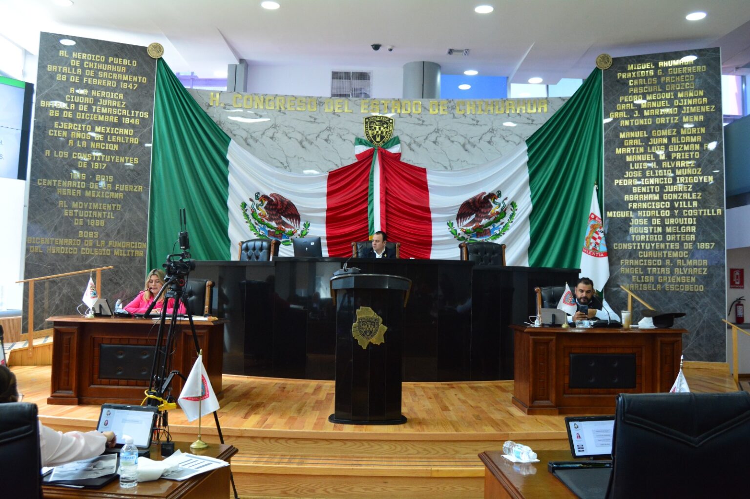 Congreso exhorta al senador Adán Augusto López a solicitar licencia y responda ante las autoridades por el caso “La Barredora”