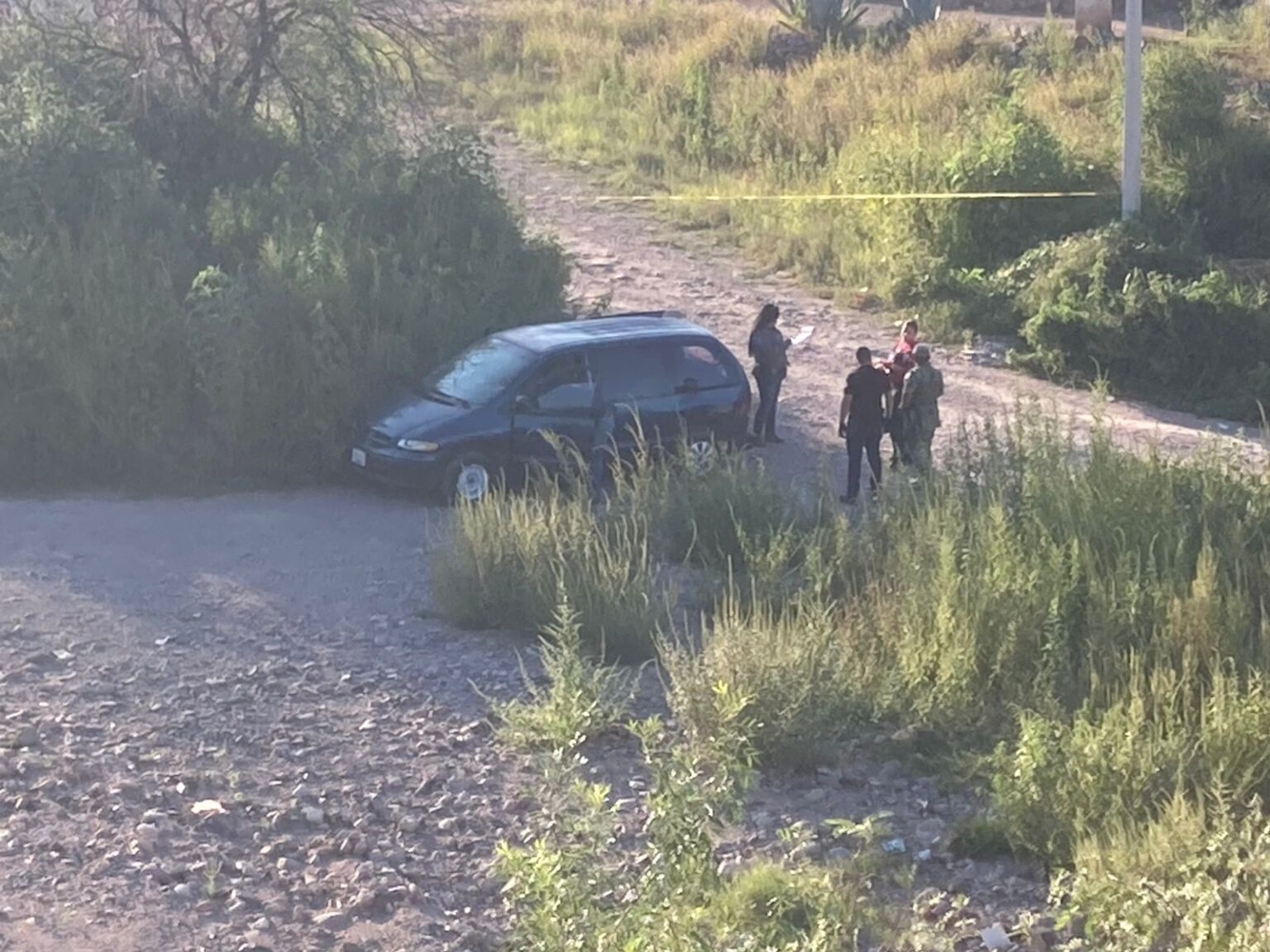 Localizan camioneta con impactos de bala en avenida La Cantera