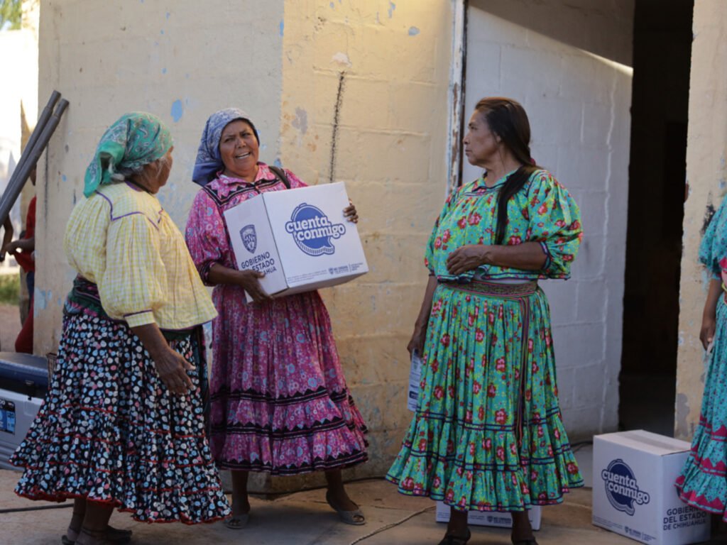 Beneficia “Juntos por nuestra identidad” a 215 familias indígenas de las colonias El Porvenir, Tarahumara y Sierra Azul