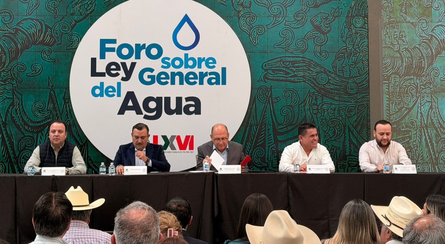 Participa diputado Guillermo Ramírez en foro sobre la Ley General del Agua