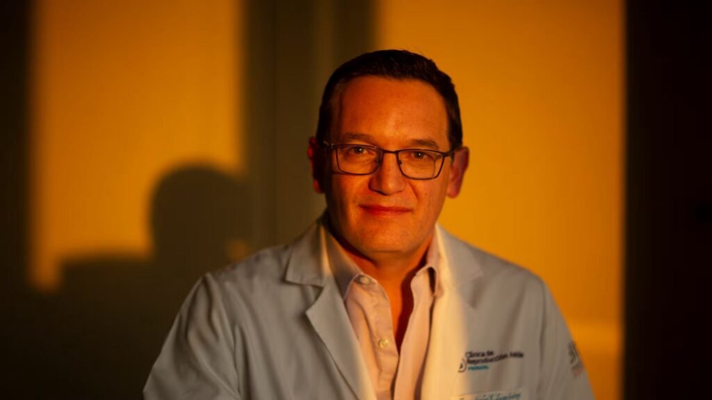 Detienen en California al médico Jesús Luján, prófugo de la justicia mexicana