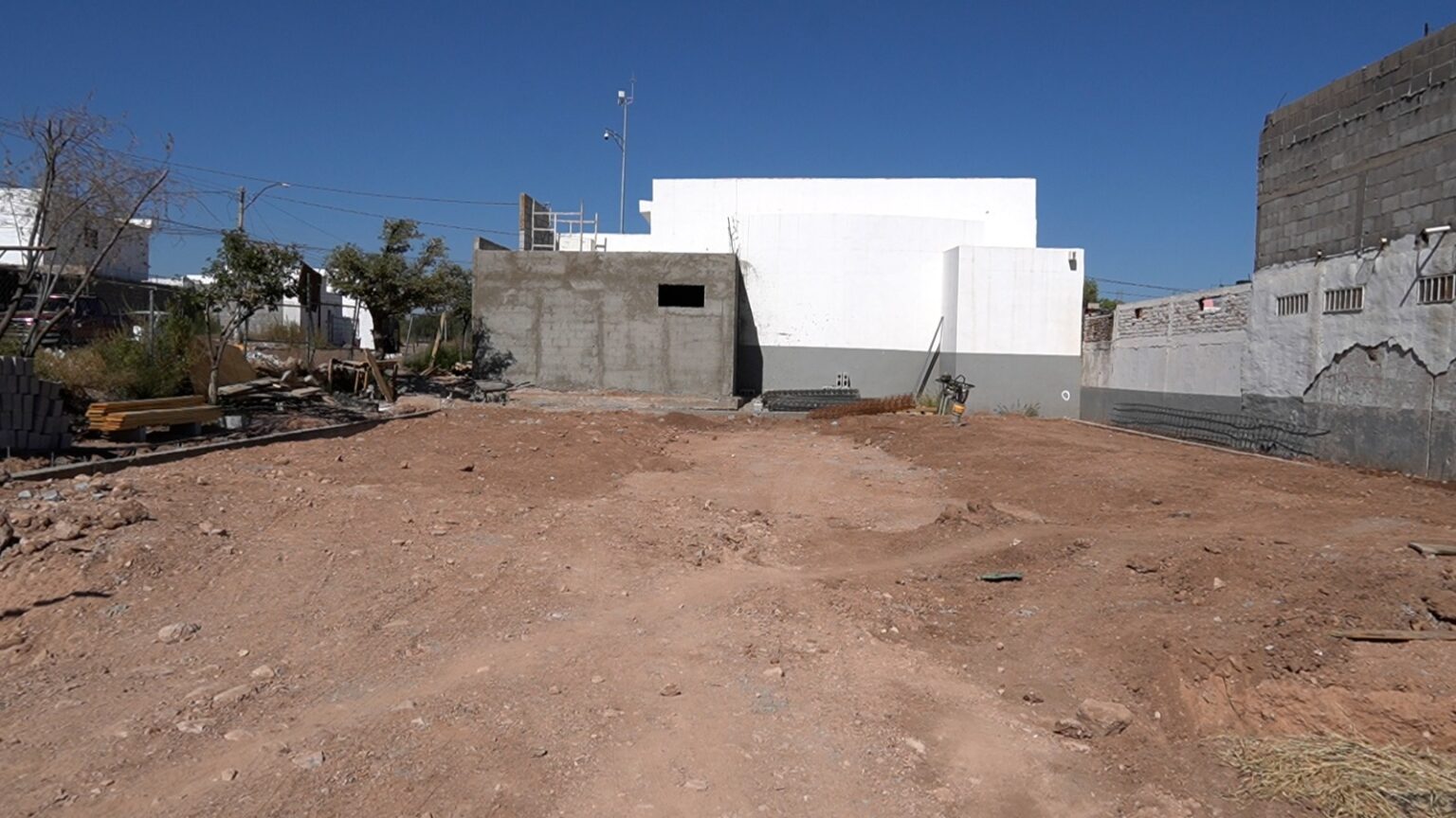 Construye Municipio centro comunitario en la Nuevo Triunfo