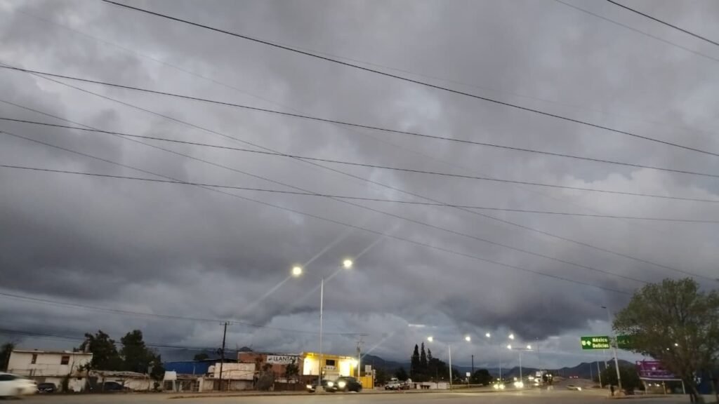 Emite Protección Civil alerta ante vientos en gran parte de la entidad y heladas en la región serrana