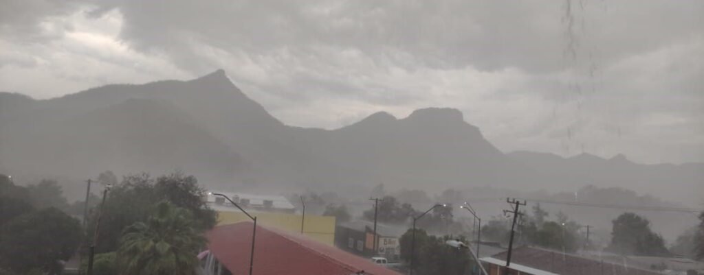 Frente Frío número 18: Se esperan vientos fuertes y lluvias durante este jueves y viernes