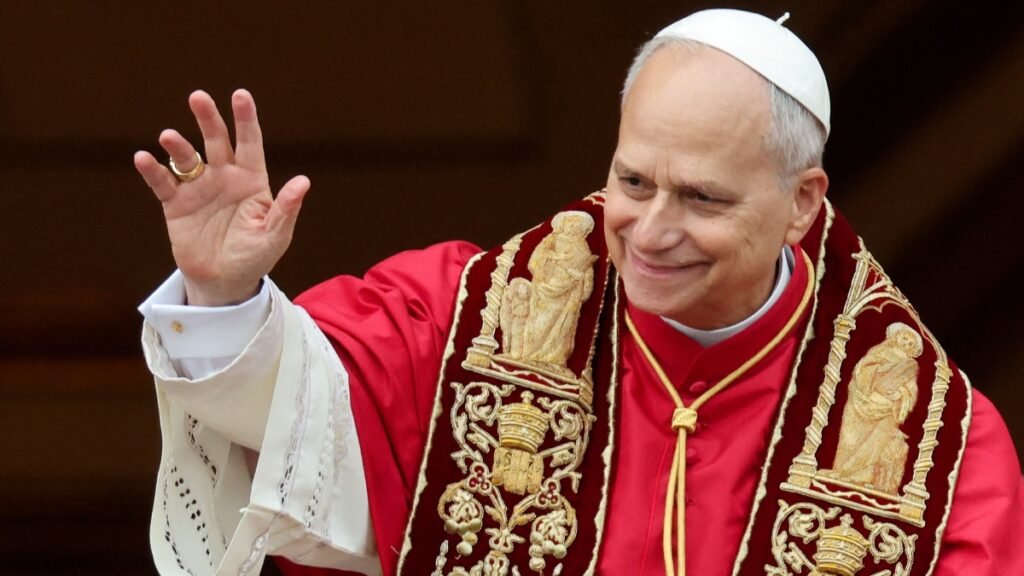 Papa León XIV envía tres camiones con ayuda humanitaria a Ucrania