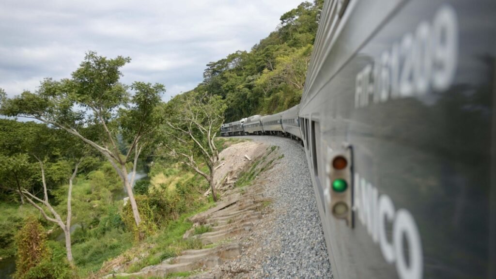 Se descarrila tren del Corredor Interoceánico en Oaxaca