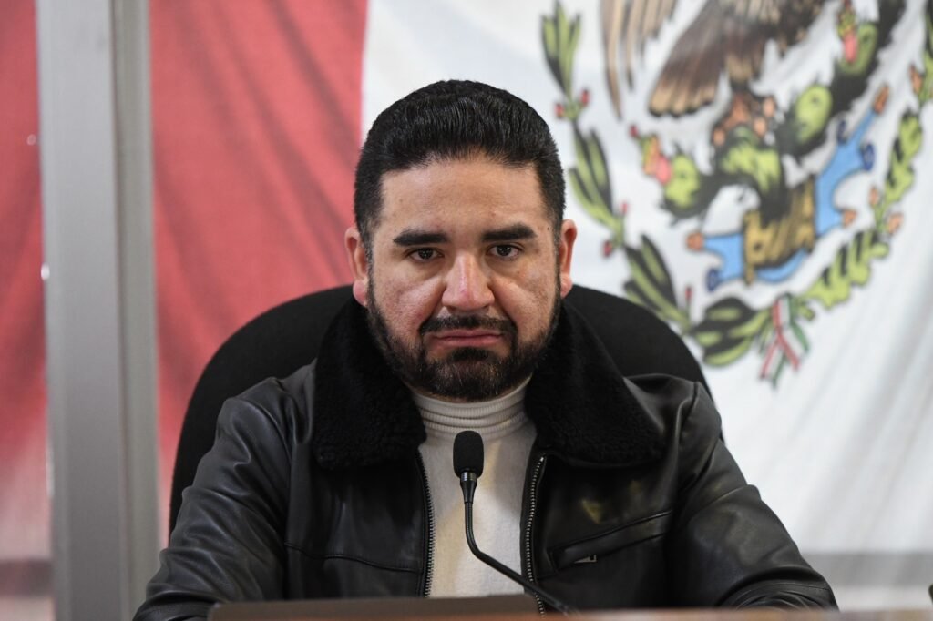 Con lo que Morena regala a la dictadura cubana, Chihuahua podría tener cada escuela con calentón, gas y agua caliente: Francisco Sánchez