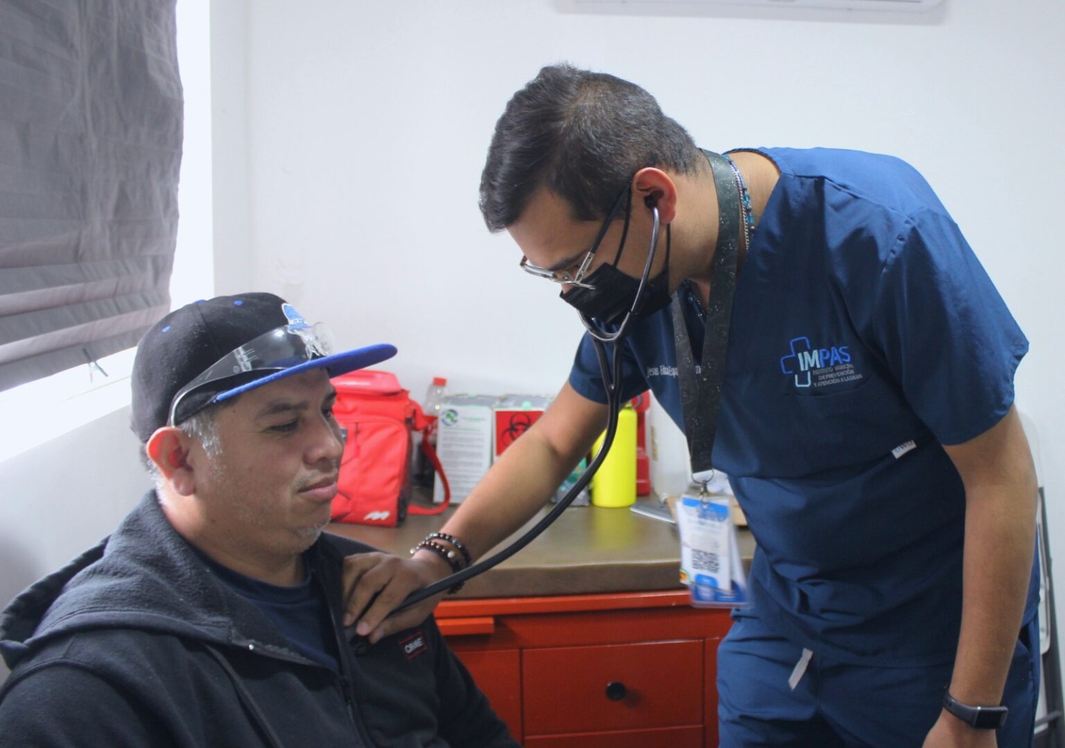 Invita Municipio a aprovechar los servicios de salud de la Clínica Punta Oriente