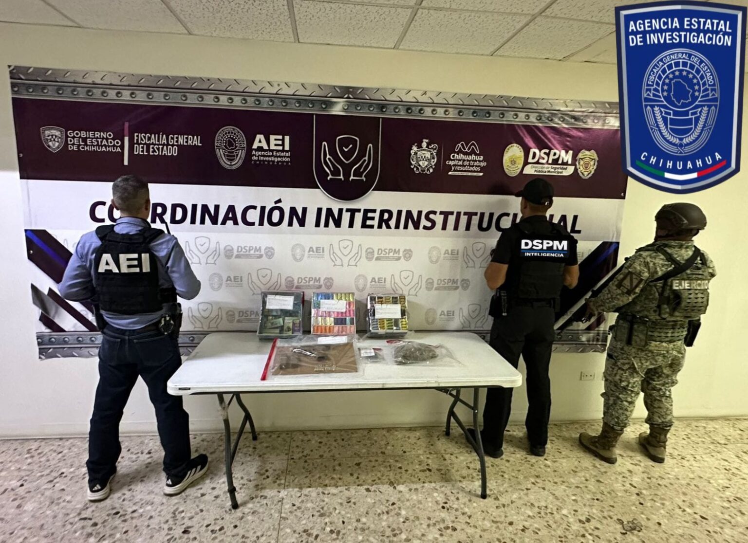Aseguran 104 recipientes con “WAX” y un arma de fuego en la colonia Infonavit Nacional